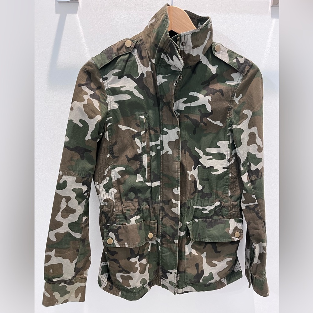 LOVE TREE CAMO UTILITY JACKET